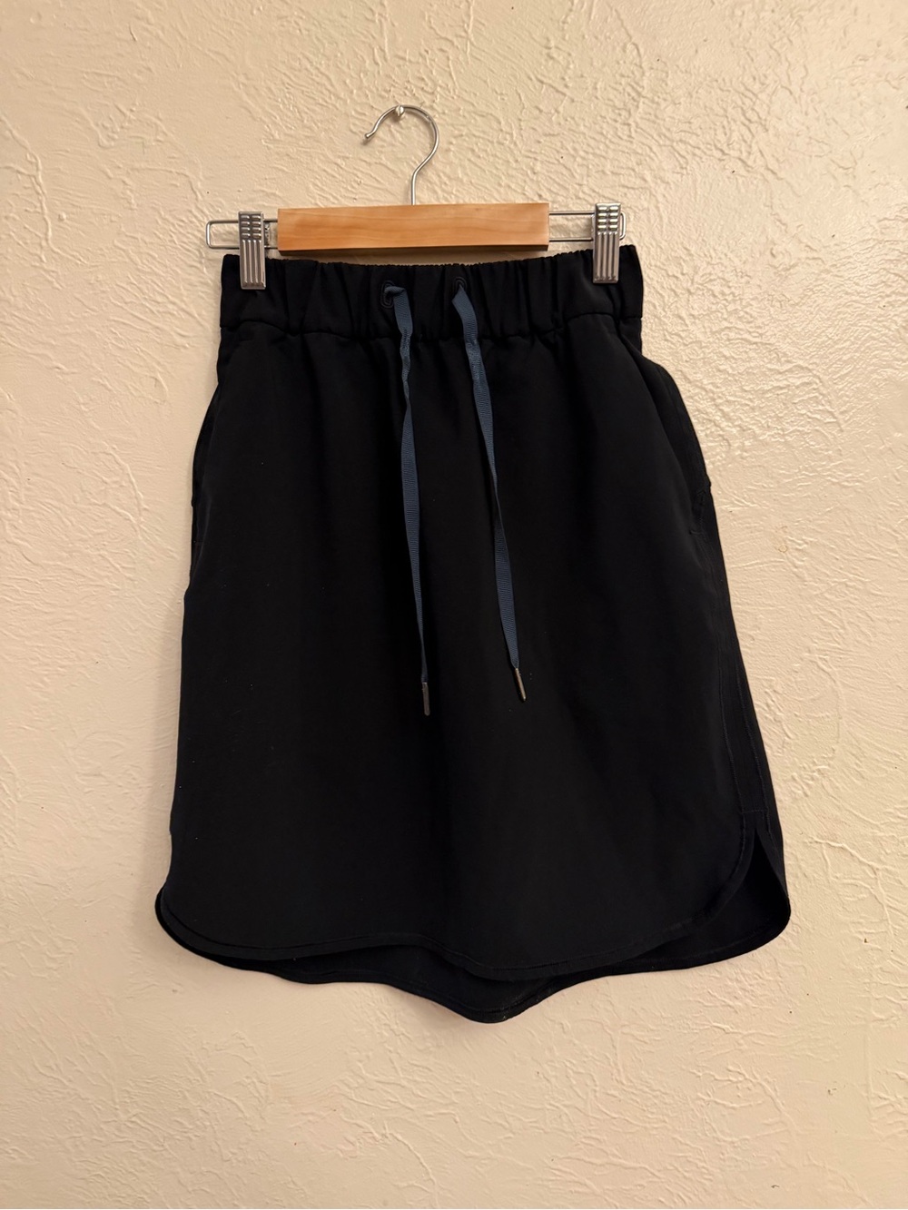 lululemon athletica Black High-Low Drawstring Skirt with Blue Ties